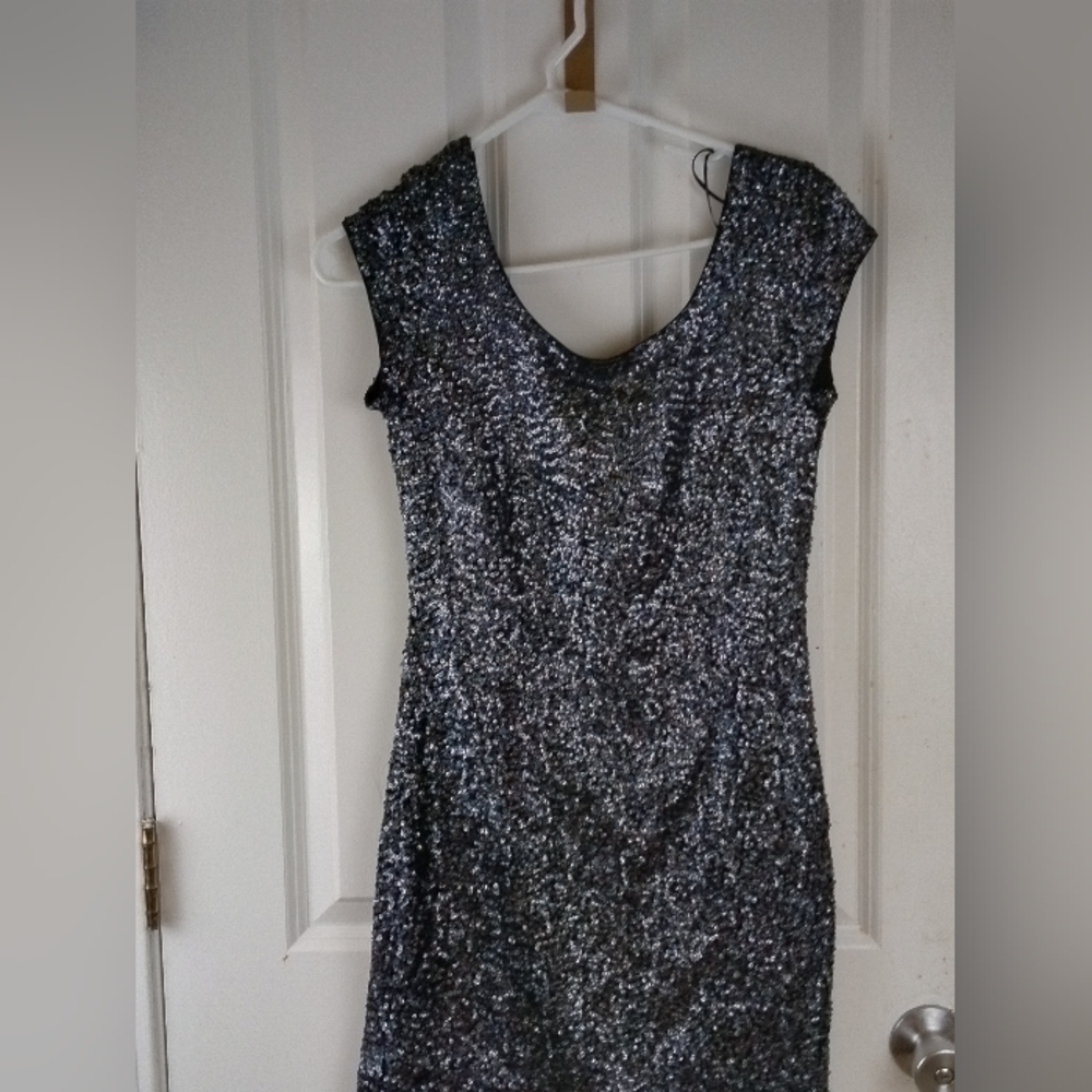 DIVIDED H& M DRESS - Picture 2 of 5